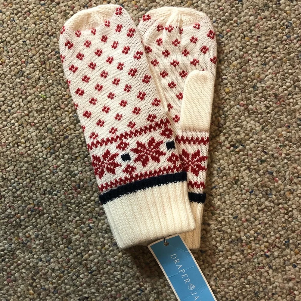 🆕 Draper James Fair Isle Mittens Willow White